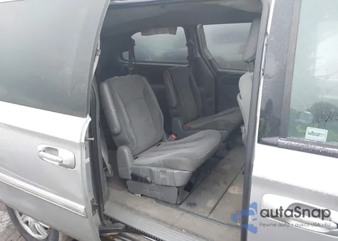 2005 Chrysler Town & Country Touring from USA, damaged, VIN 2C4GP54L15R466187